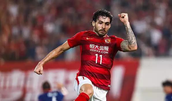  法甲半程最佳阵容，巴黎四将入围引争议  