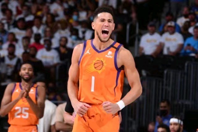  约基奇20+15 掘金登顶西部榜首  